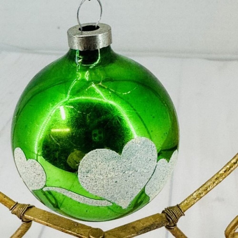 Christmas Tree Ornament Blown Glass Round Mica Hearts Green Ball 3"